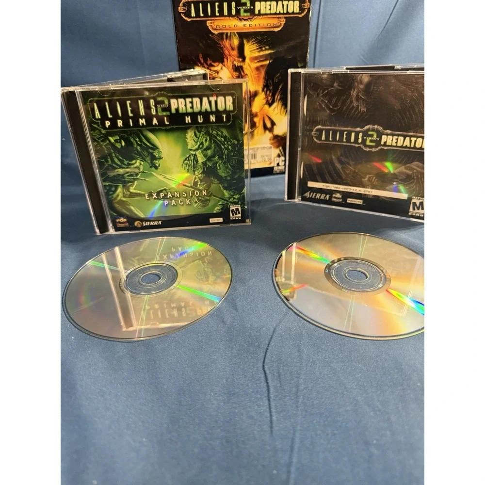 Aliens vs Predator 2 Gold Edition PC Game 2001 CIB with Primal Hunt Expansion